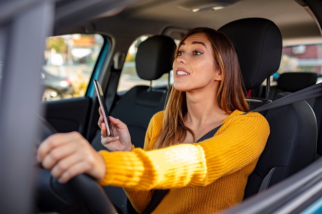 how-to-handle-distractions-while-driving